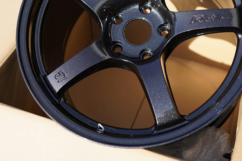 Gram Lights 57CR 18x9.5 +38 5-114.3 Glass Black Wheel